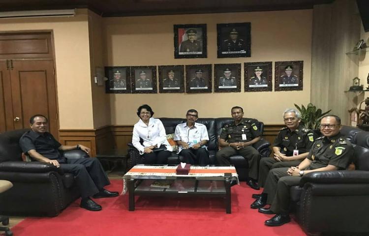 Kunjungan Kepala Balai Besar Pengawas Obat dan Makanan (BBPOM) Denpasar Dra. I Gusti Ayu Adhi Aryapathi, Apt